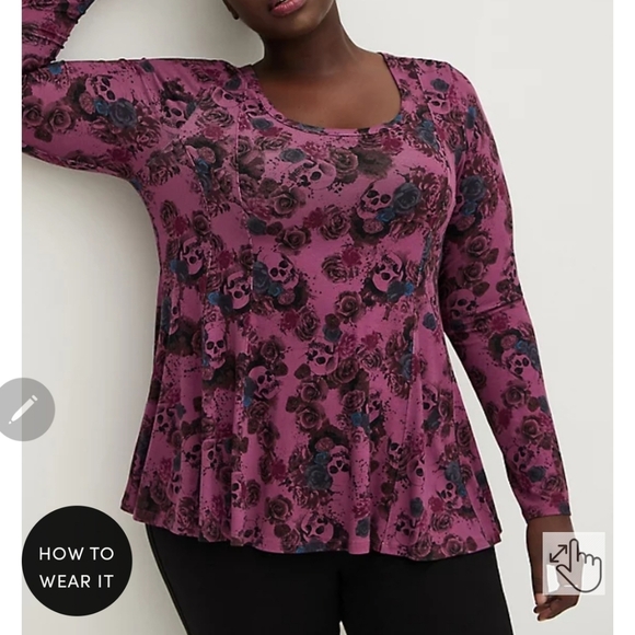 🆕️☠️SKULL / ROSES FIT AND FLARE TOP☠️ - Picture 3 of 6